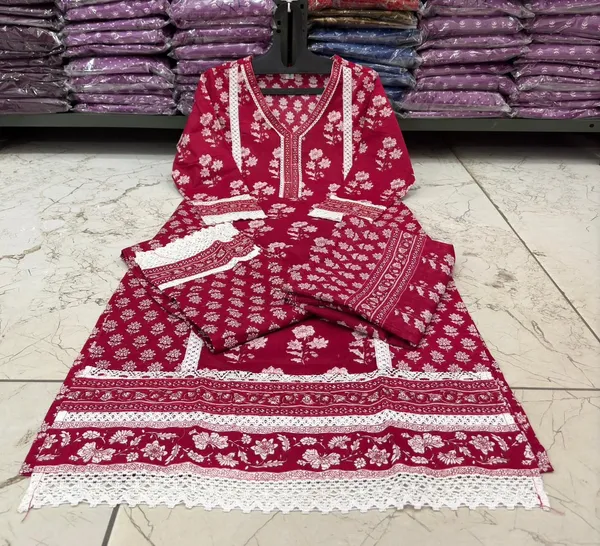 Cotton_Printed_cotton_kurti_with_printed_pant_and_matching_Malmal_printed_dupatta
