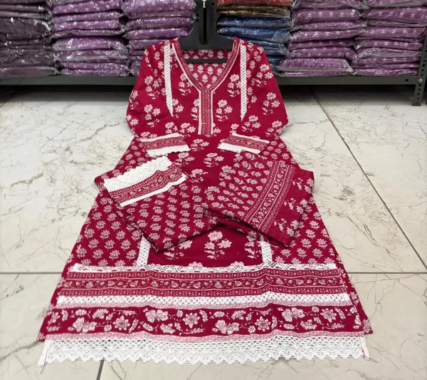 Cotton_Printed_cotton_kurti_with_printed_pant_and_matching_Malmal_printed_dupatta