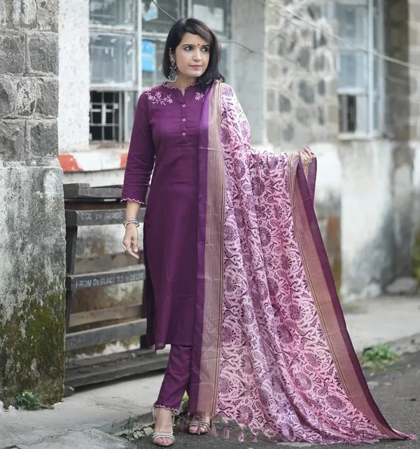 Wine_Colour_Cotton_Slub_Handloom_Kurta_Pant_With_Dupatta_Set
