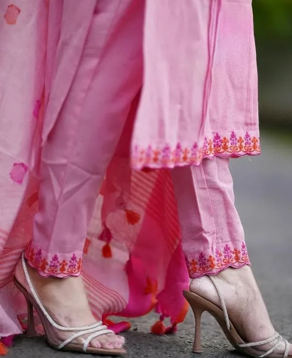 Handloom_Cotton_Kurta_Pant_With_Dupatta_Set