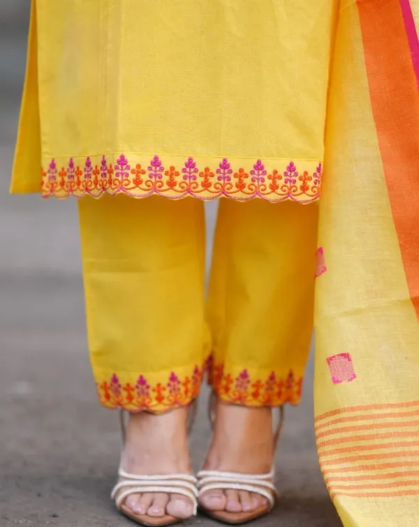 Handloom_Cotton_Suit_Kurta_Pant_With_Dupatta_Set