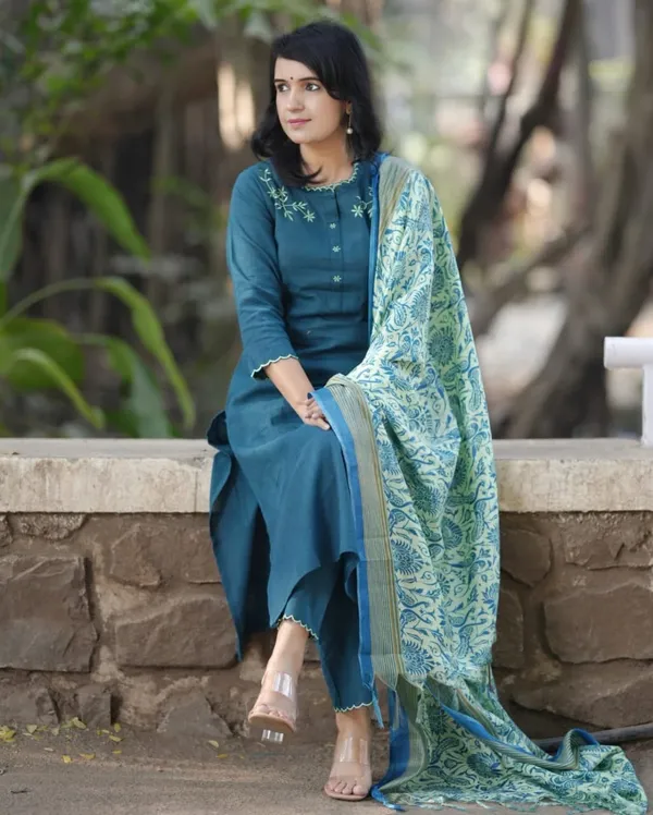 Khadi_Cotton_Embroidered_Set_With_Kurta_Pant_With_Dupatta_Set