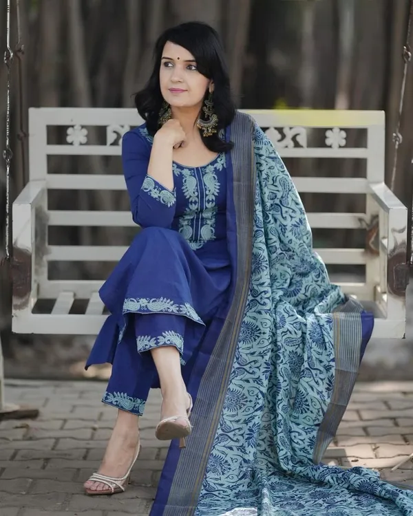 Khadi_Cotton_Embroidered_Set_With_Kurta_Pant_With_Dupatta_Set