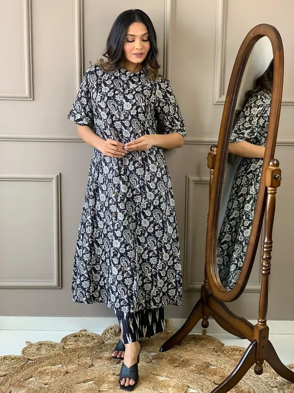 Pure_Cotton_Lurex_Kurta_Paired_With_Palazzo
