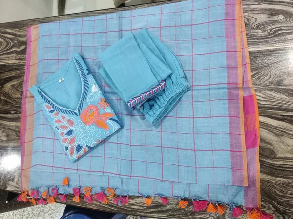 Handloom_Embroidered_Cotton_Slub_Kurta_Pants_And_Dupatta_Set
