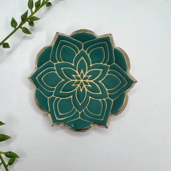 Multicolor_Mandala_Trinket_Dish_Cutter_|_10Cm_Flower_Clay_|_Jewelry_Dish_|_Boho_Clay_|_Embossing_Polymer_Clay_Tool_|