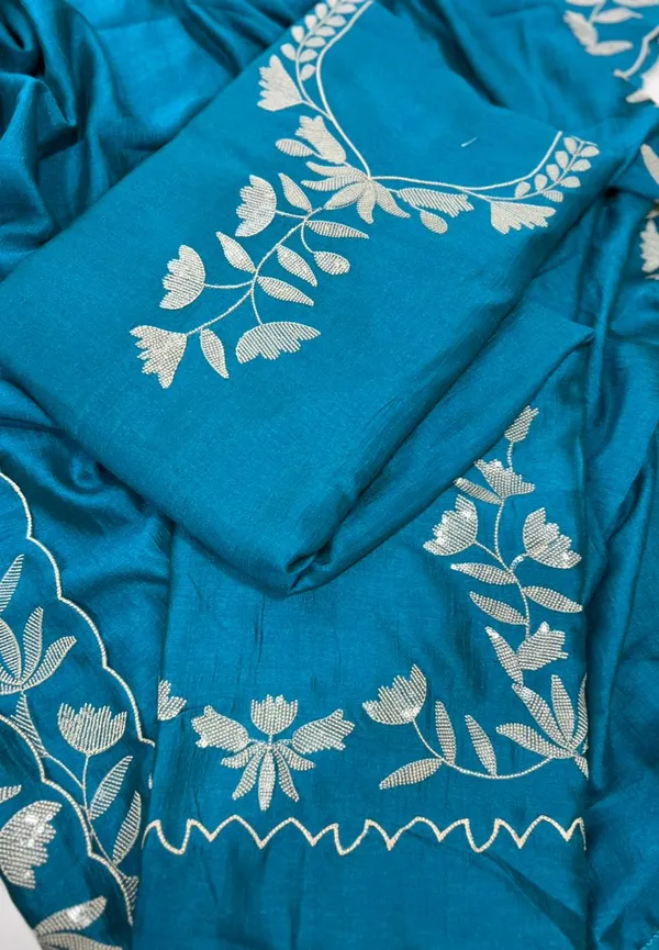 Turquoise_Blue_Premium_Silk_Suit_Set_For_Women