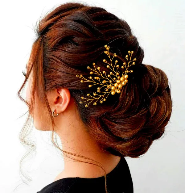 Gold_Comb_Slide_Hair_Accessories_For_Women_(9_X_9_X_1_Cm)