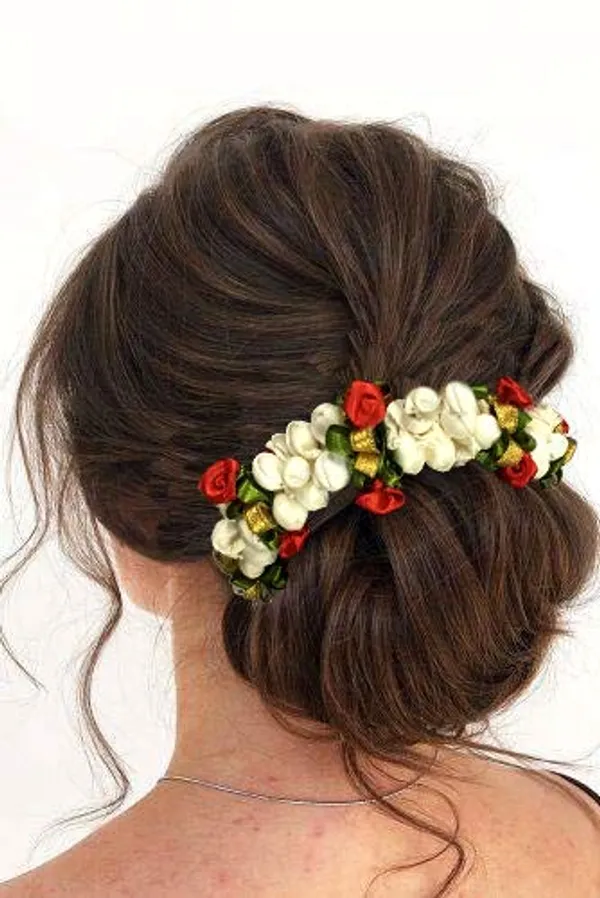 White_Gajra_Hair_Accessories_For_Women