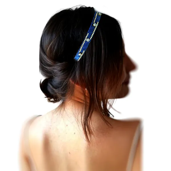 "Elegant_Ribbon-Covered_Hair_Band_with_Crystal_Nag_Chain_Adornment_and_Black_Ribbon_Ends_for_a_Chic,_Stylish_Look"