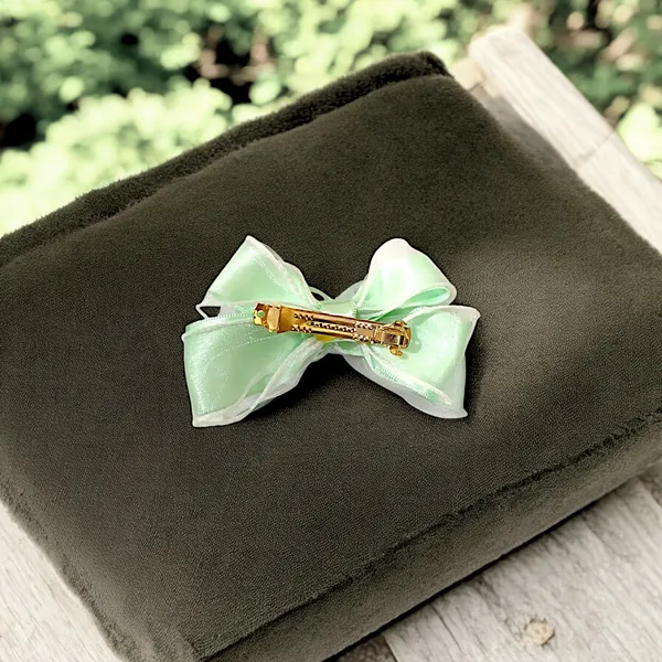 Charming_Butterfly_Hair_Bow.