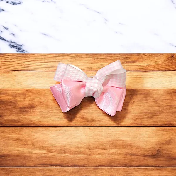 Chic_Elegance:_The_Perfect_Hair_Bow.