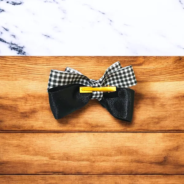 Chic_Elegance:_The_Perfect_Hair_Bow.