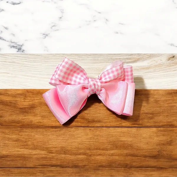 Chic_Elegance:_The_Perfect_Hair_Bow.