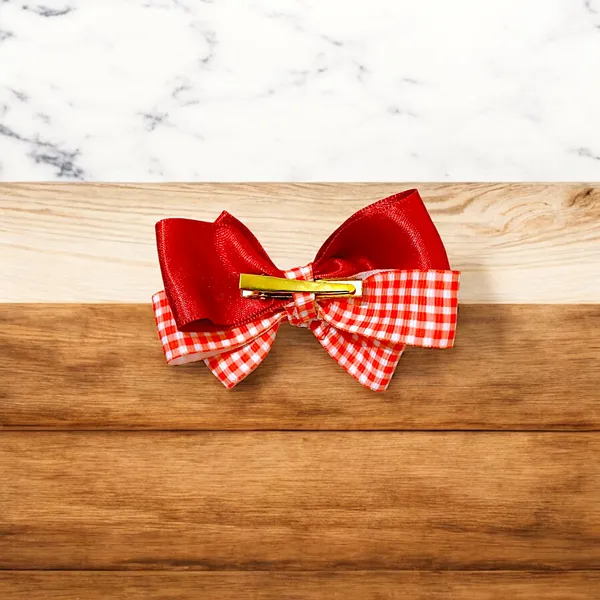 Chic_Elegance:_The_Perfect_Hair_Bow.