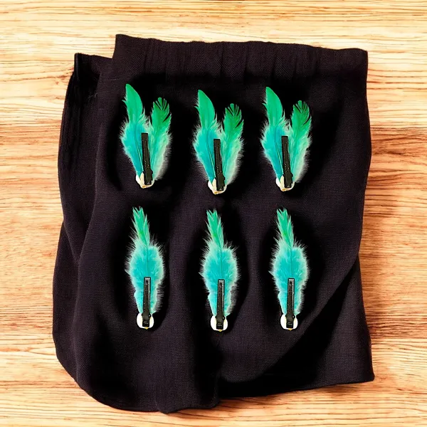 Discover_Our_Elegant_Feather_Hair_Clips:_Stylish,_Comfortable,_and_Adorned_with_Seashells_and_Pearls���������Perfect_for_Any_Occasion!_Versatile_Pack_of_6_Includes_Unique_Single_and_Double_Designs.