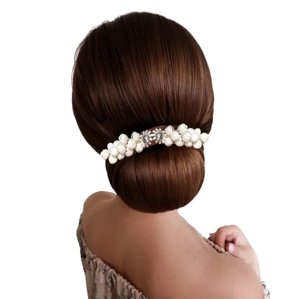 Elegant_Black_Juda_Piece_with_Mogra_Pollen_and_Pearl_Flower:_A_Handcrafted_Hair_Accessory_for_Effortless_Styling,_Comfort,_and_Versatility���������Perfect_for_Any_Occasion,_from_Casual_Days_to_Special_Events.