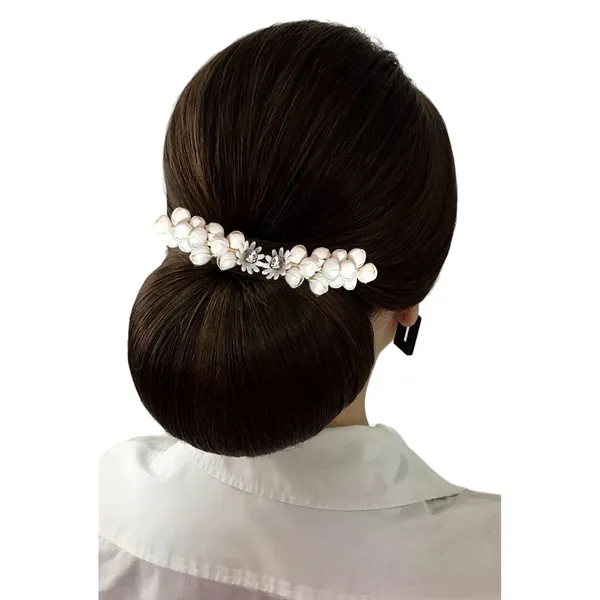 Elegant_Black_Juda_Piece_with_Mogra_Pollen_and_Pearl_Flower:_A_Handcrafted_Hair_Accessory_for_Effortless_Styling,_Comfort,_and_Versatility���������Perfect_for_Any_Occasion,_from_Casual_Days_to_Special_Events.