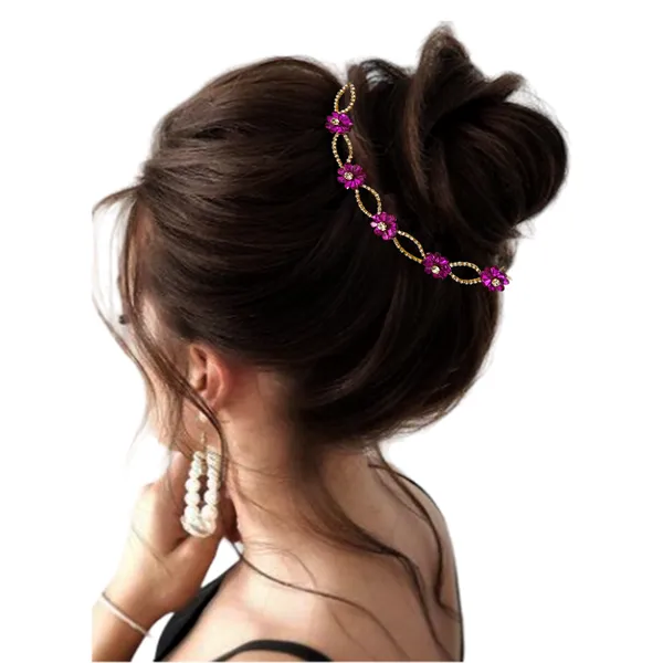 Elegant_Crystal_Chain_Headpiece_with_Delicate_Drop-Shaped_Flower_for_a_Glamorous,_Timeless_Hair_Accessory_Look