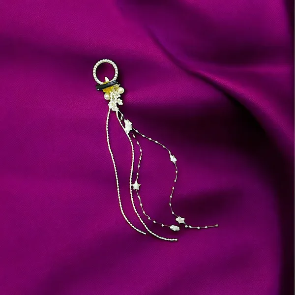 Elegant_Pearl-Embellished_Clip_Hair_Choti_with_Cascading_Strings_&_Natural_Pollen_Accents_Perfect_for_Weddings,_Festivals,_and_Special_Occasions.