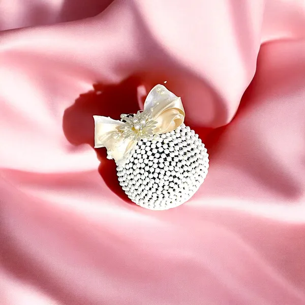 Elegant_Pearl_Juda_Bun_with_Bow.