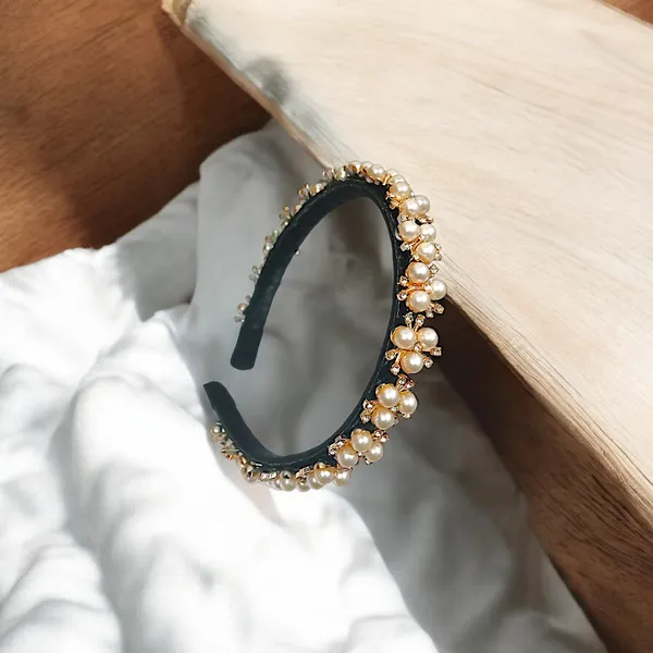 Elegant_Pearl_&_Crystal_Hair_Band.