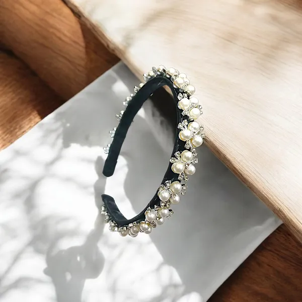 Elegant_Pearl_&_Crystal_Hair_Band.