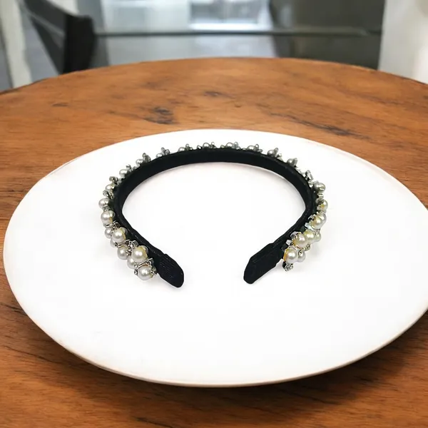 Elegant_Pearl_&_Crystal_Hair_Band.