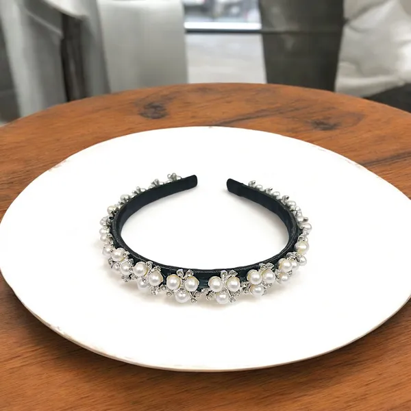 Elegant_Pearl_&_Crystal_Hair_Band.
