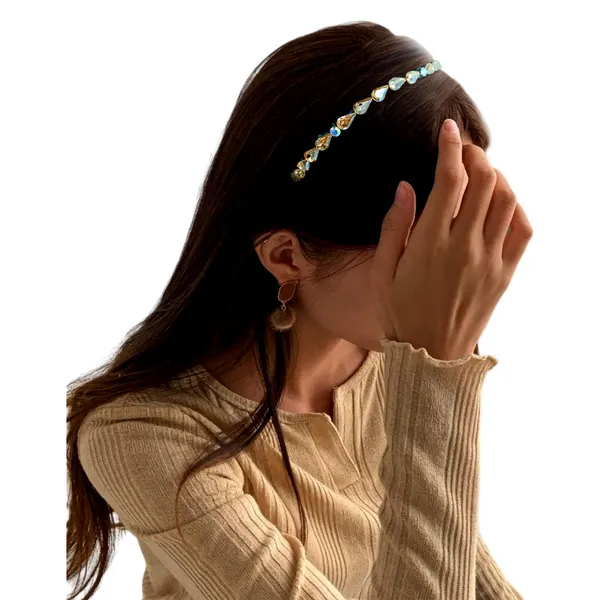 Elevate_Your_Style_with_Our_Stunning_Drop-Shaped_Crystal_Hairband_Featuring_Shimmering_Nag_Crystals_Perfect_for_Any_Occasion,_Lightweight,_Comfortable,_and_Suitable_for_All_Hair_Types_and_Ages