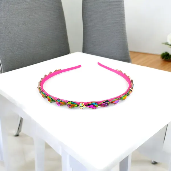 Elevate_Your_Style_with_Our_Stunning_Drop-Shaped_Crystal_Hairband_Featuring_Shimmering_Nag_Crystals_Perfect_for_Any_Occasion,_Lightweight,_Comfortable,_and_Suitable_for_All_Hair_Types_and_Ages