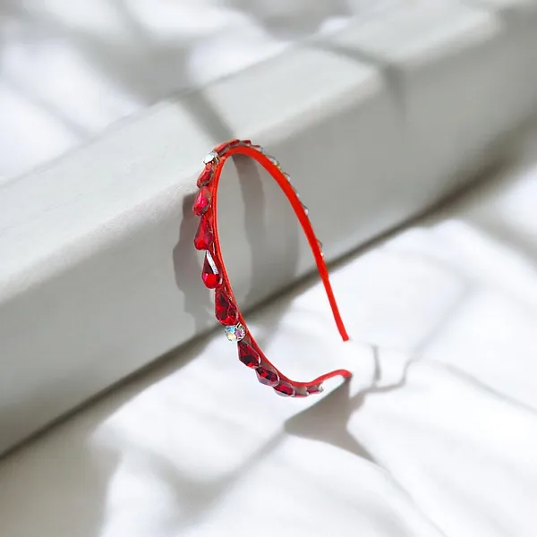 Elevate_Your_Style_with_Our_Stunning_Drop-Shaped_Crystal_Hairband_Featuring_Shimmering_Nag_Crystals_Perfect_for_Any_Occasion,_Lightweight,_Comfortable,_and_Suitable_for_All_Hair_Types_and_Ages