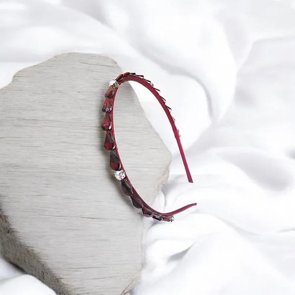 Elevate_Your_Style_with_Our_Stunning_Drop-Shaped_Crystal_Hairband_Featuring_Shimmering_Nag_Crystals_Perfect_for_Any_Occasion,_Lightweight,_Comfortable,_and_Suitable_for_All_Hair_Types_and_Ages