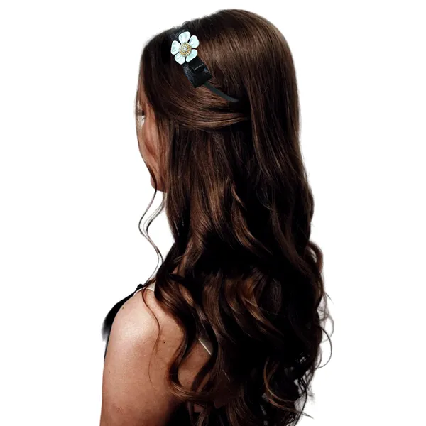 Elevate_your_style_with_our_elegant_hairband,_featuring_a_chic_bow,_stunning_pearl_flower,_and_sparkling_nag_crystals._Lightweight_and_comfortable,_it's_perfect_for_any_occasion_and_suitable_for_all_ages.