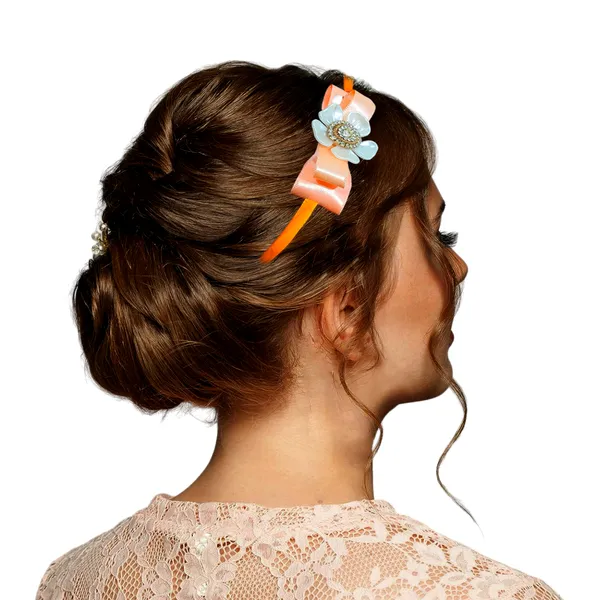 Elevate_your_style_with_our_elegant_hairband,_featuring_a_chic_bow,_stunning_pearl_flower,_and_sparkling_nag_crystals._Lightweight_and_comfortable,_it's_perfect_for_any_occasion_and_suitable_for_all_ages.