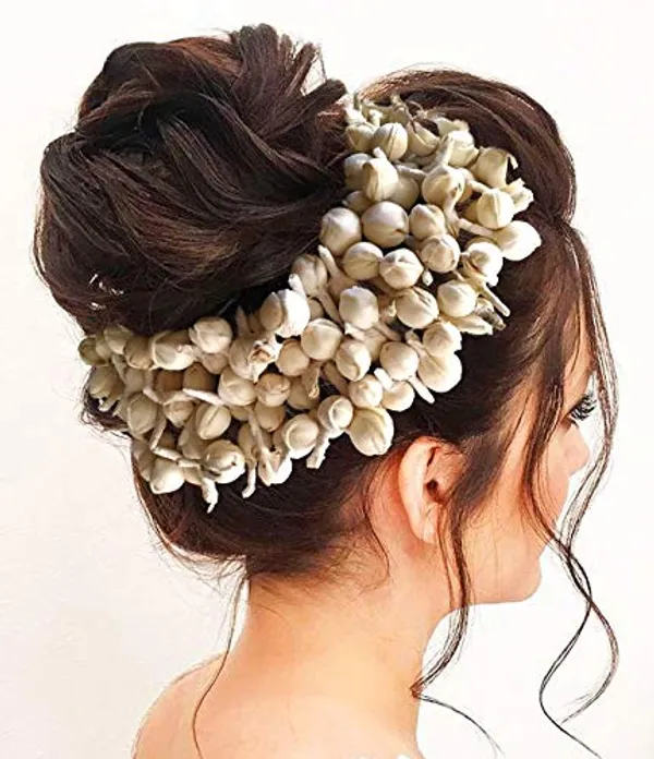 White_Gajra_Hair_Accessories_For_Women