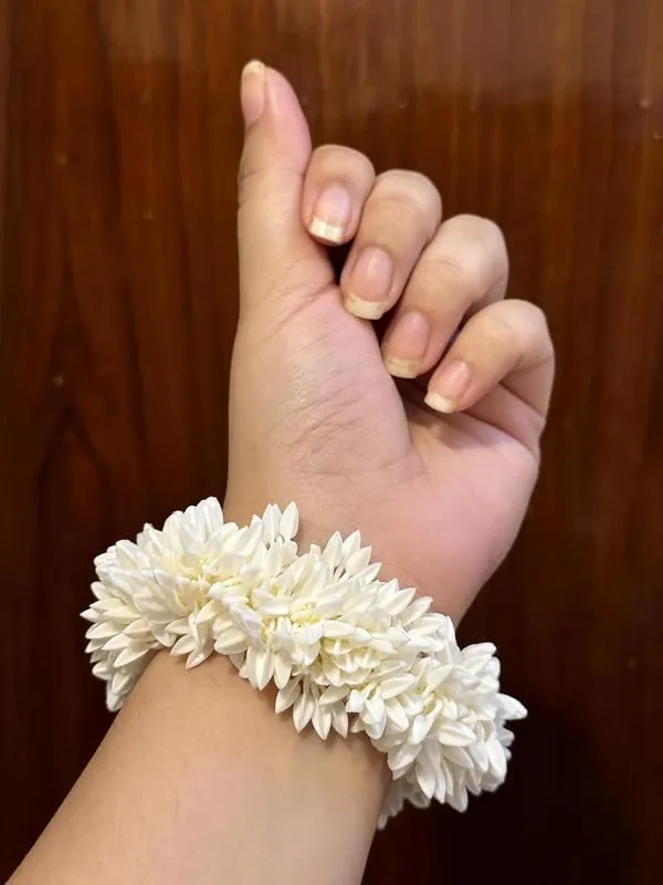 Pack_of_2_White_Scented_Mogra_Gajra_Hair_Accessories_For_Women