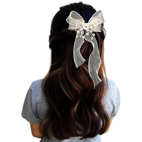 Glamorous_Touch:_Cream_Bow_with_Sparkling_Crystals.