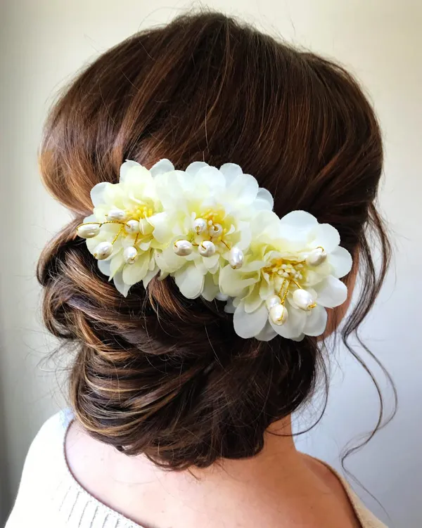 Cream_Rose_Flower_Comb_Slide_Hair_Accessories_For_Women_&_Girls_(14_X_8_X_1_Cm)