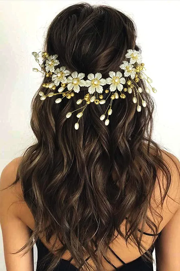 White_&_Golden_Stylish_Hair_Vein_Accessories_For_Women_(18_X_10_X_10_Cm)