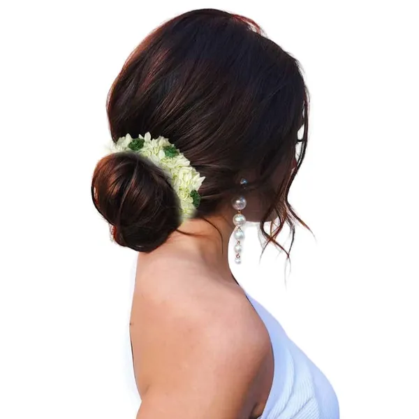 Dark_Green_Mogra_Gajra_With_Rose_Artificial_Flowers_Scrunchies_Rubber_Band