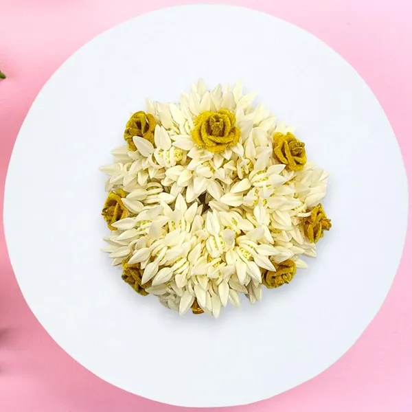 Yellow_Mogra_Gajra_With_Rose_Artificial_Flowers_Scrunchies_Rubber_Band