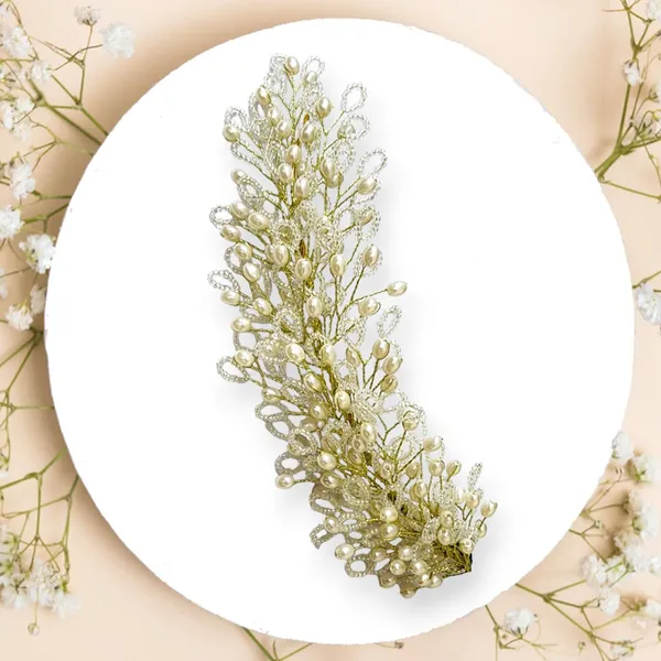 White_Artificial_Floral_Bridal_Brooch_&_Hair_Pin_(16_X_14_X_10_Cm)