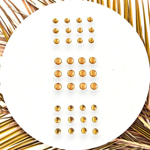 Golden_Round_Shaped_Stick_On_Hair_Stickers_(24_Pcs_8Mm_&_12_Pcs_10Mm)