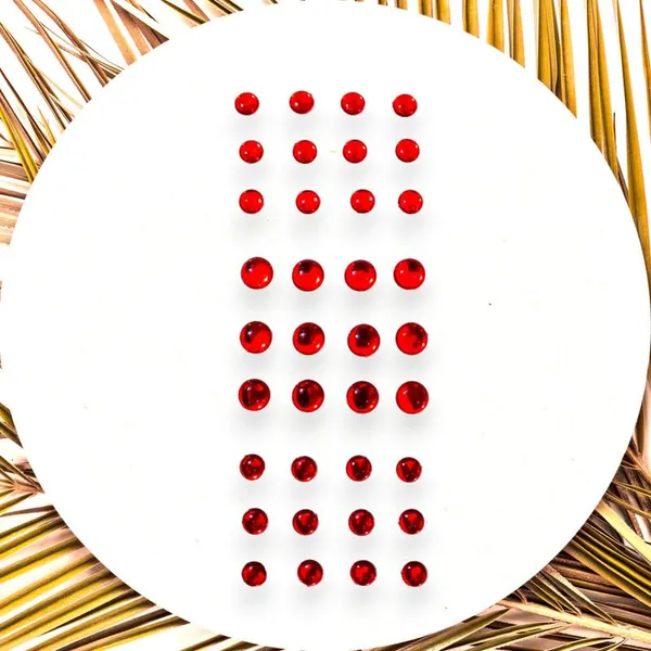 Red_Round_Shaped_Stick_On_Hair_Stickers_(24_Pcs_8Mm_&_12_Pcs_10Mm)