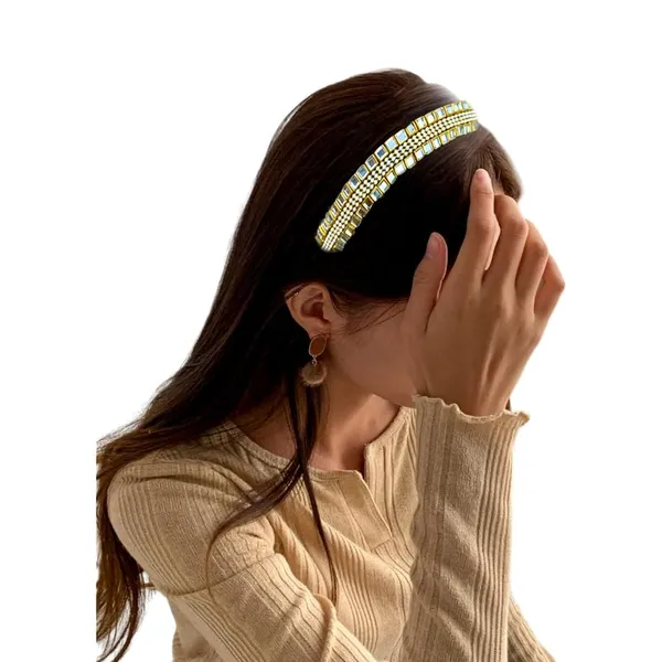 Silver_Mirror_Work_Glamour_In_Style_Exquisite_Kundan_Hair_Band