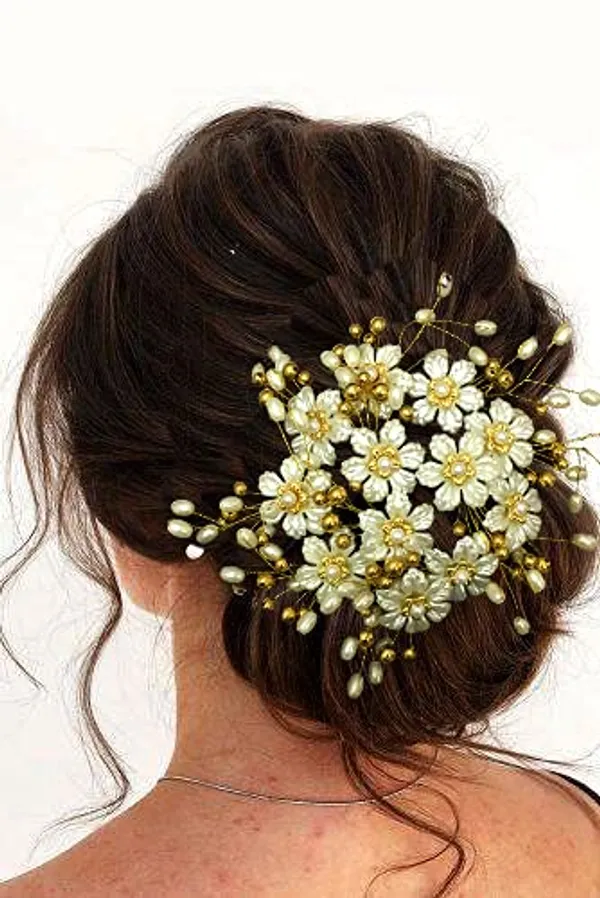 White_&_Golden_Stylish_Hair_Vein_Accessories_For_Women_(18_X_10_X_10_Cm)