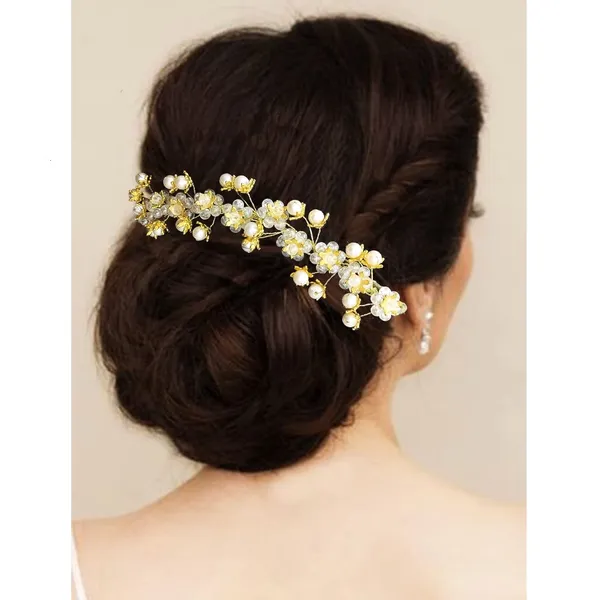 White_Artificial_Stone_Made_Flowers_With_Pearls_Designed_Hair_Pins