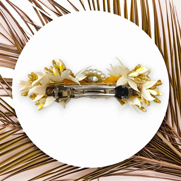 Gold_&_White_Crystal_Stone_Centerpiece_With_Claw_Clip_For_Women_&_Girls_(14_X_8_X_1_Cm)