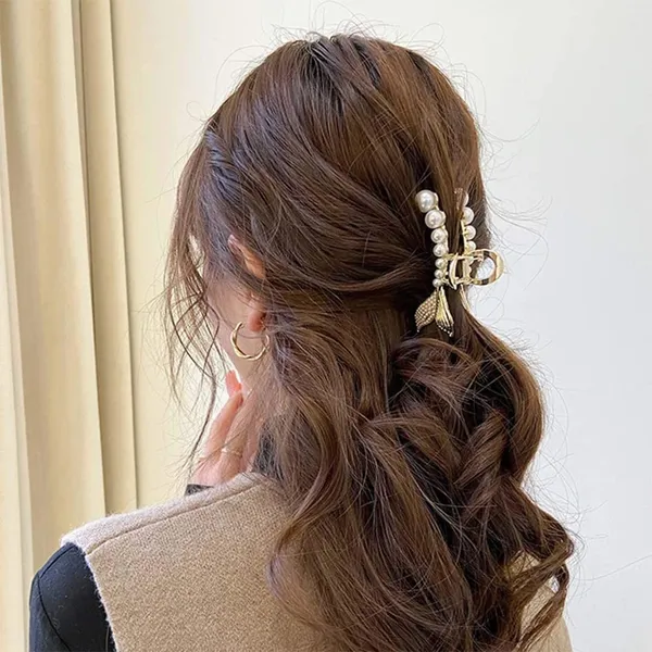 White_Mermaid_Tail_Pearl_Hair_Claw_Clips_For_Women_&_Girls
